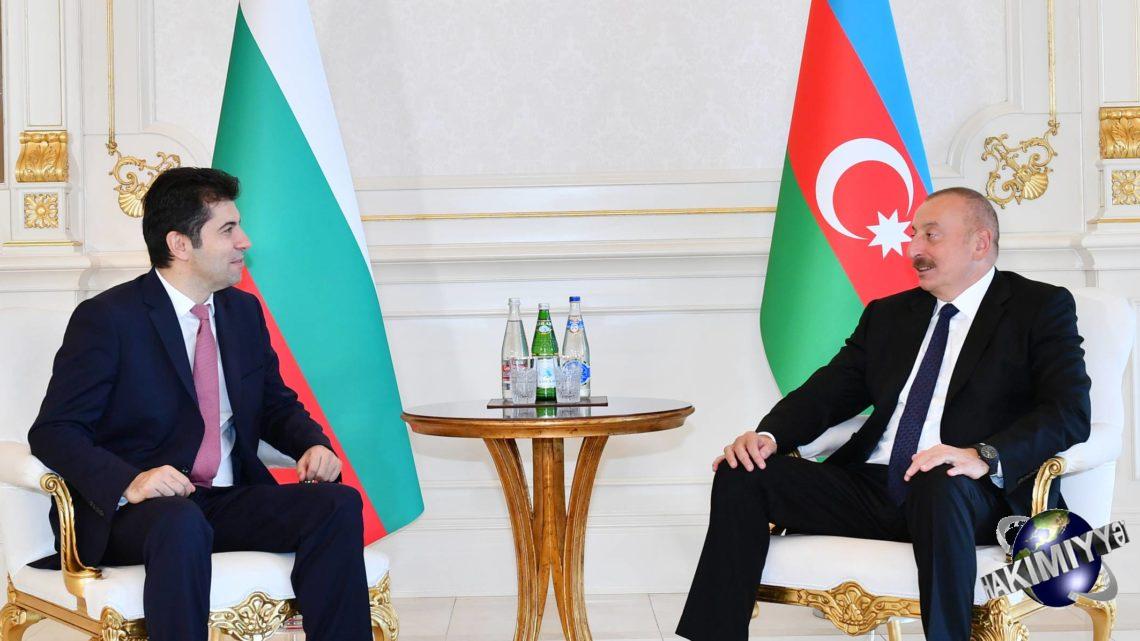 İlham Əliyevin Bolqarıstanın Baş naziri Kiril Petkov ilə təkbətək görüşü keçirilib