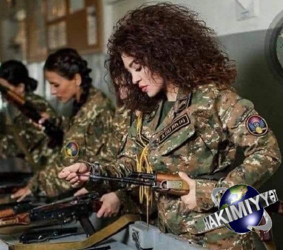 Məhv edilən erməni qadın hərbçilərin fotoları
