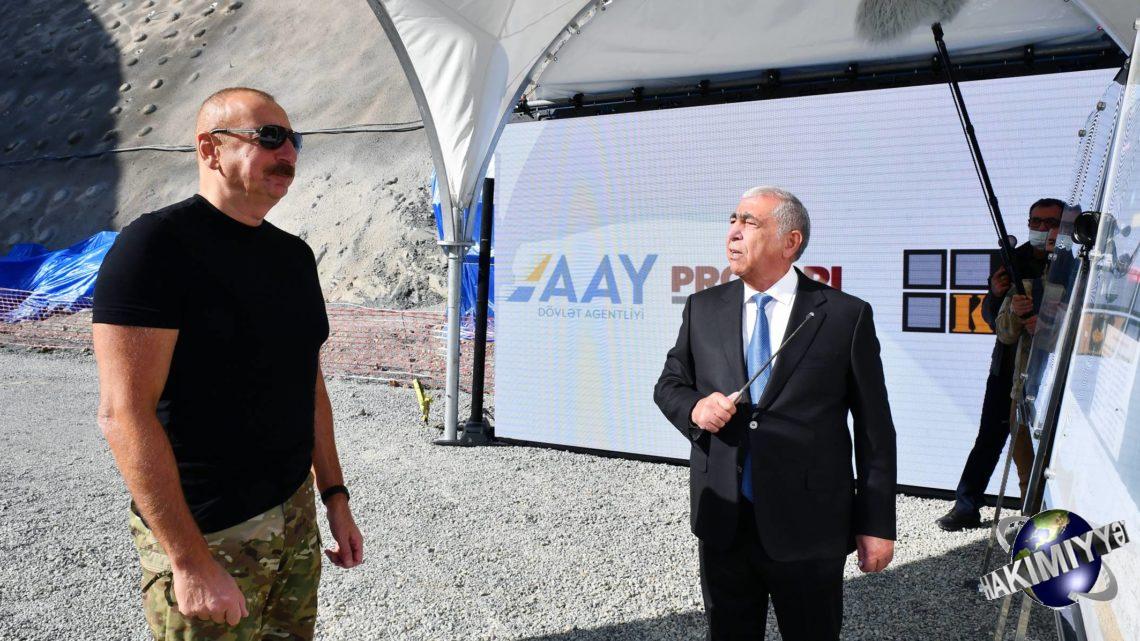 İlham Əliyev Kəlbəcər-Laçın avtomobil yolunda yeni inşa edilən tunellə tanış olub