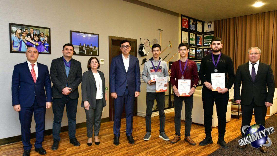 Fərid Qayıbov Dünya Robot Olimpiadasında qalib gəncləri qəbul edib