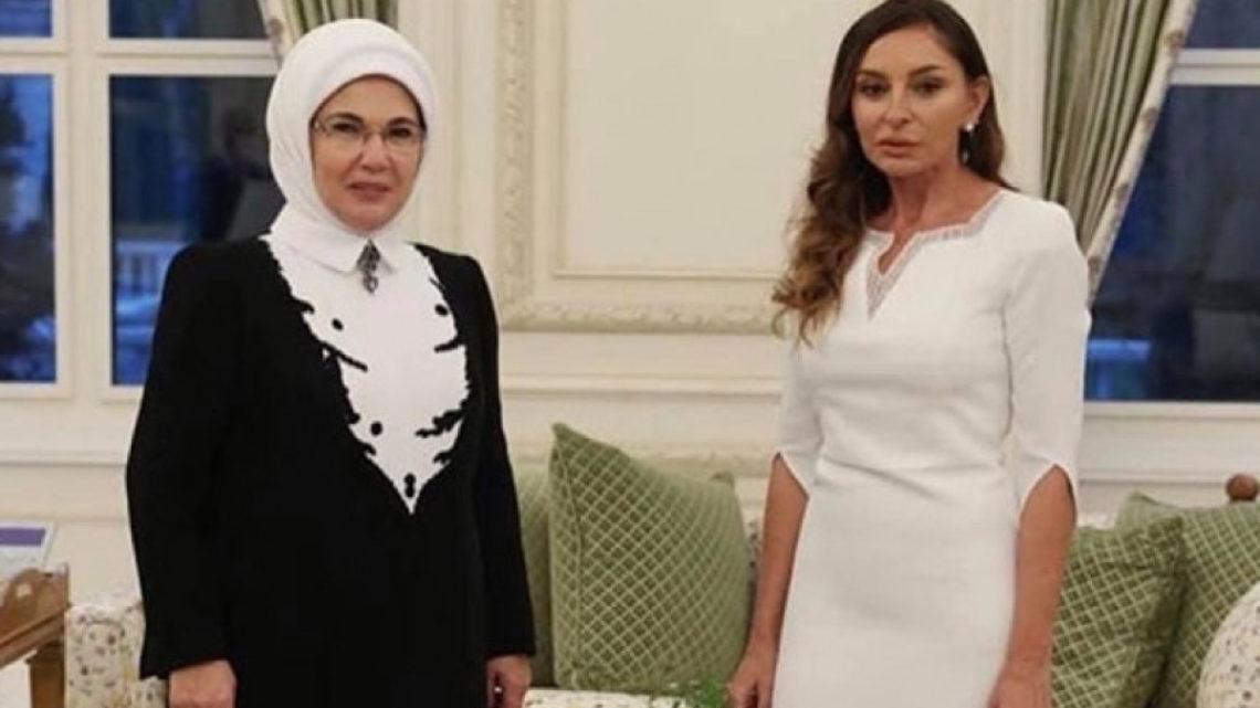 Əminə Ərdoğan humanitar yardıma görə Mehriban Əliyevaya təşəkkür edib
