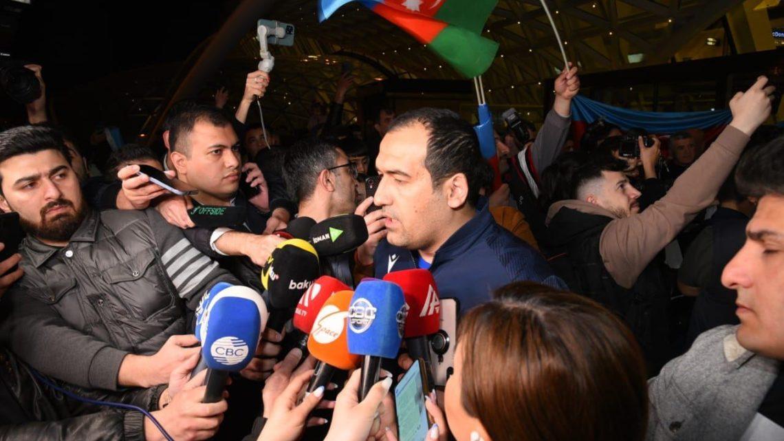Azərbaycan bayrağını yandıran Aram Nikolyanın Paşinyanın arvadının aşnası olduğu məlum olub