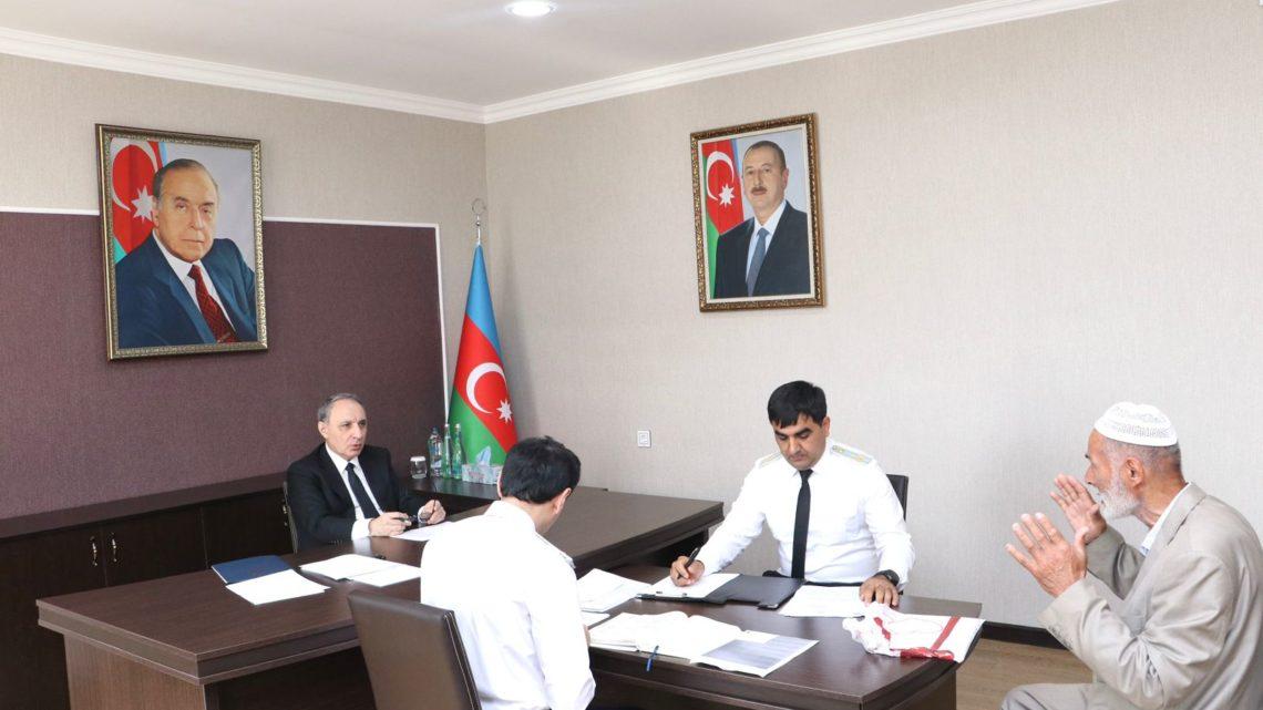 Baş prokuror Astara rayonunda vətəndaşları qəbul edib