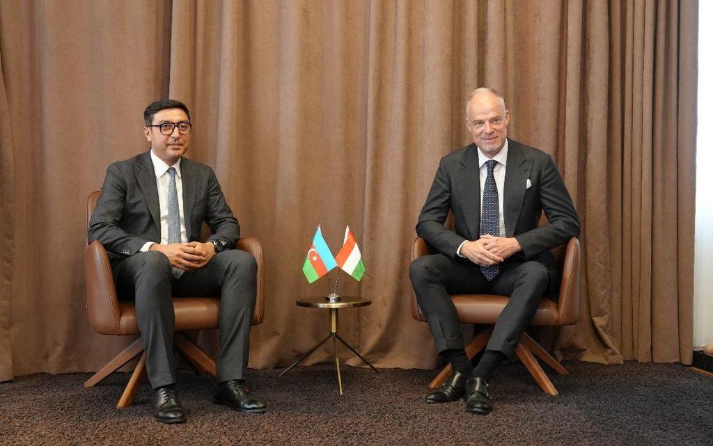 Gənclər və idman naziri Fərid Qayıbov Macarıstanın müdafiə naziri Szalay-Bobrovnicskinin rəhbərlik etdiyi nümayəndə heyətini qəbul edib
