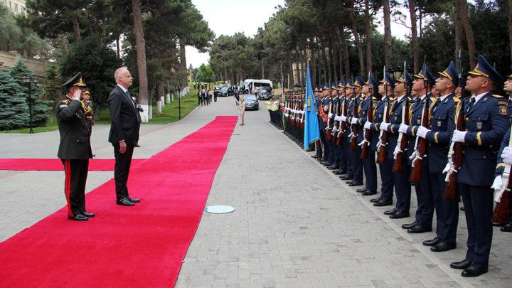 Azərbaycan-Macarıstan hərbi əlaqələrinin genişləndirilməsi məsələləri müzakirə edilib