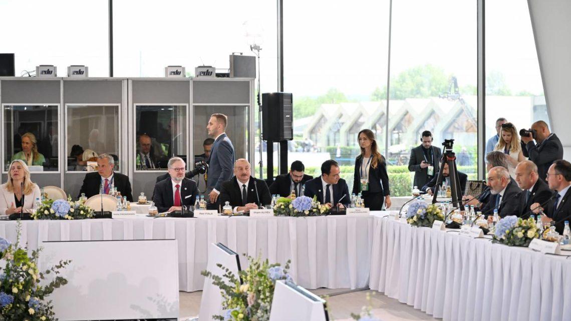 Kişineuda “Avropa siyasi birliyi” 2-ci Zirvə toplantısının açılış mərasimi keçirilib