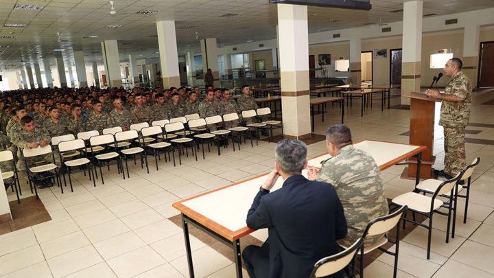 Dini Qurumlarla İş üzrə Dövlət Komitəsinin nümayəndələri hərbi qulluqçularla görüşüb
