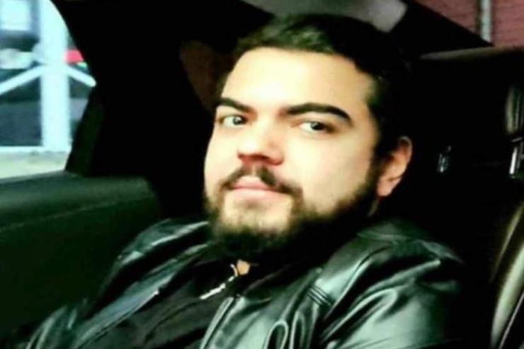 Dəfn etmək üçün anasını gözləyirlər