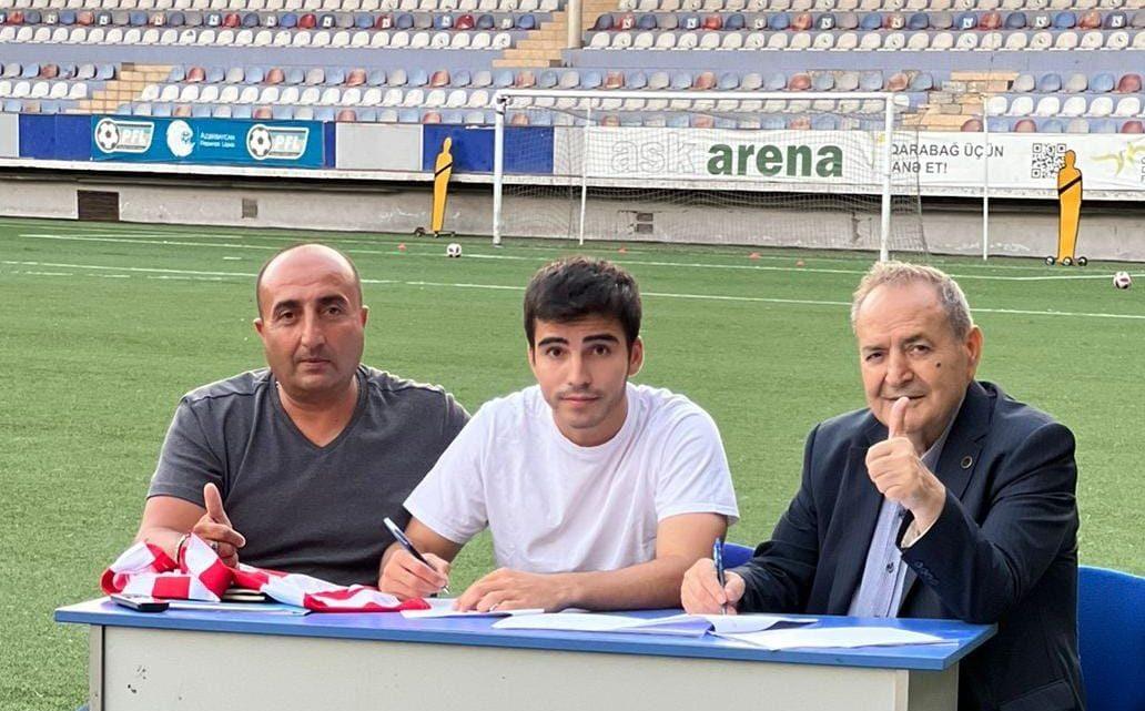 “İrəvan” təcrübəli  futbolçularla heyətini gücləndirir