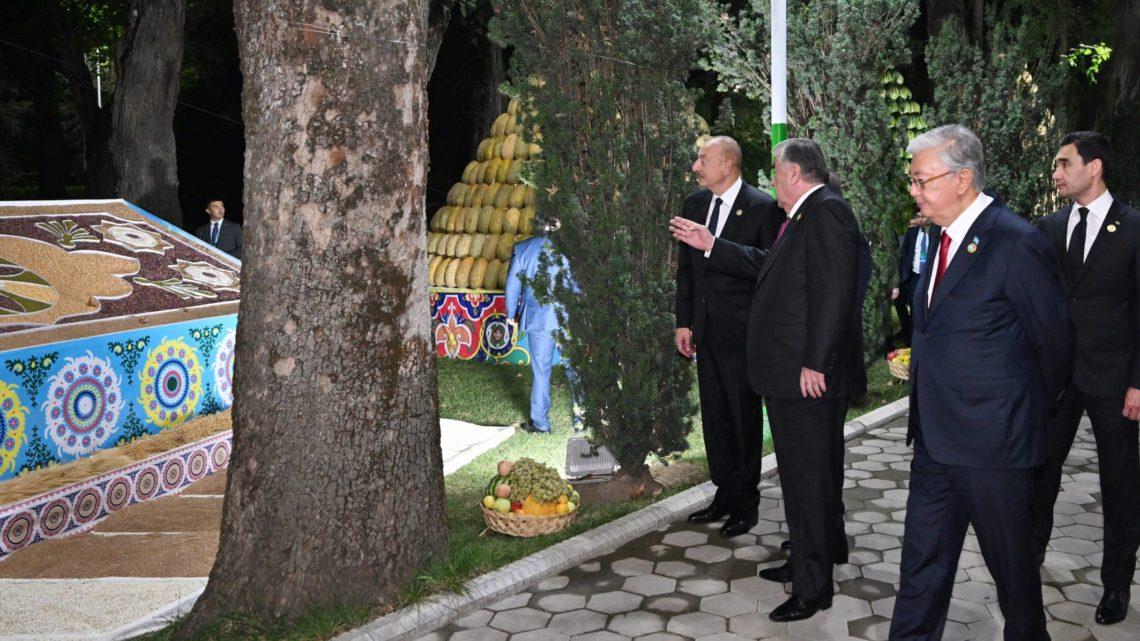 Prezident İlham Əliyev Düşənbədə dövlət başçılarının şərəfinə rəsmi qəbulda iştirak edib