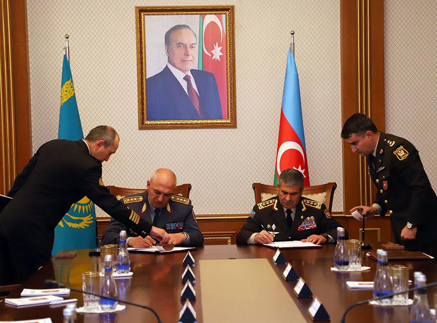 Azərbaycan ilə Qazaxıstan arasında hərbi əməkdaşlığın inkişaf perspektivləri müzakirə olunub