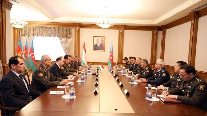 Azərbaycanla Tacikistan arasında hərbi əməkdaşlıq müzakirə edilib
