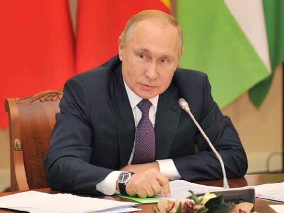 Putin Qırğızıstana rəsmi səfərə gedib