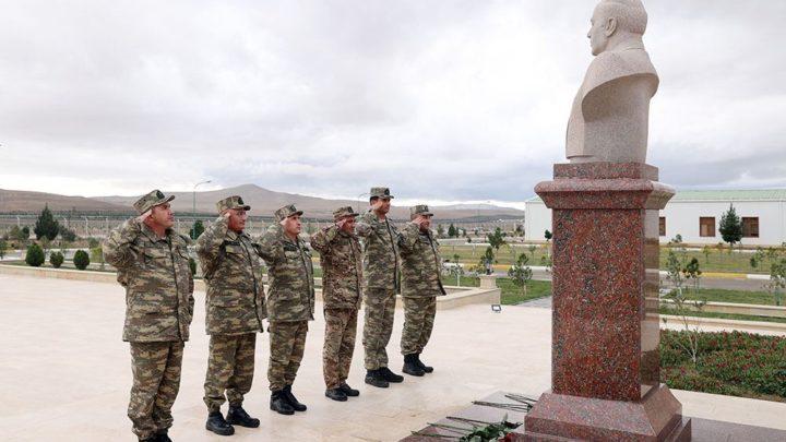 Hərbi qulluqçularla tərbiyəvi işin təşkili üzrə metodiki məşğələlər keçirilib