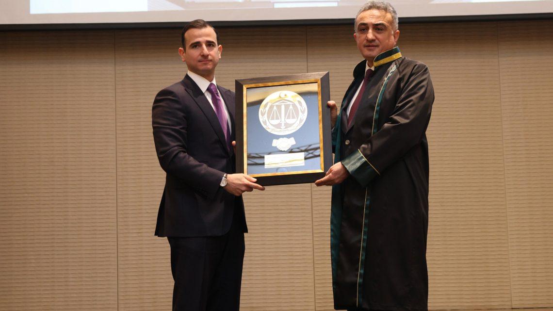 Baş Prokurorluq təltif olunub