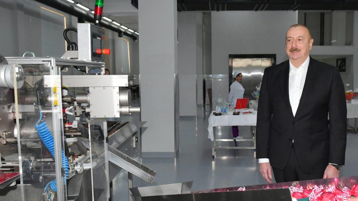 Prezident İlham Əliyev Lənkəranda “Laran” MMC-nin qənnadı məhsullarının istehsalı müəssisəsinin fəaliyyəti ilə tanış olub