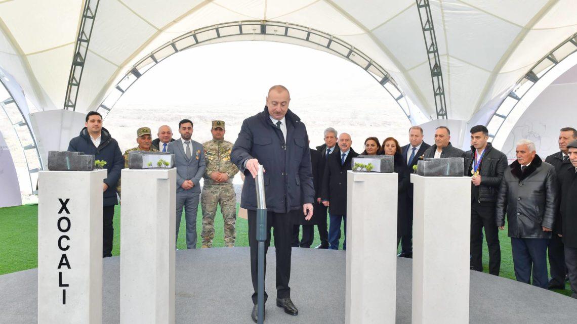 Prezident İlham Əliyev Xocalıda Soyqırımı Memorialının təməlini qoyub