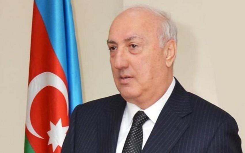 Prezident Zakir Fərəcovu təltif edib