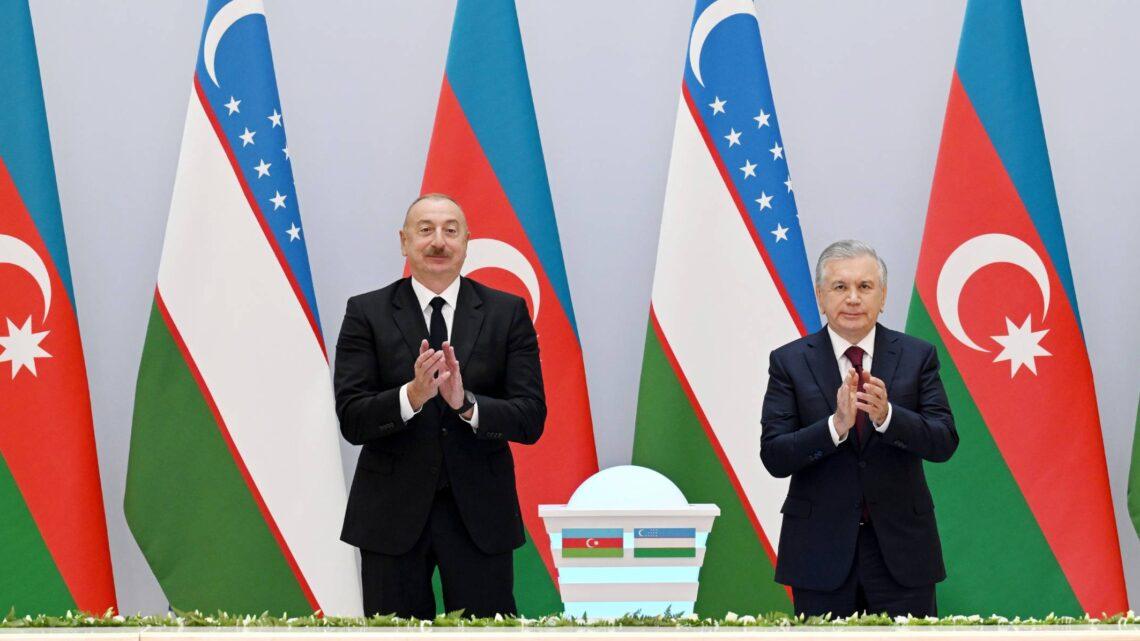 Daşkənddə Azərbaycan və Özbəkistan prezidentlərinin hər iki ölkənin işgüzar dairələrinin nümayəndələri ilə görüşü keçirilib