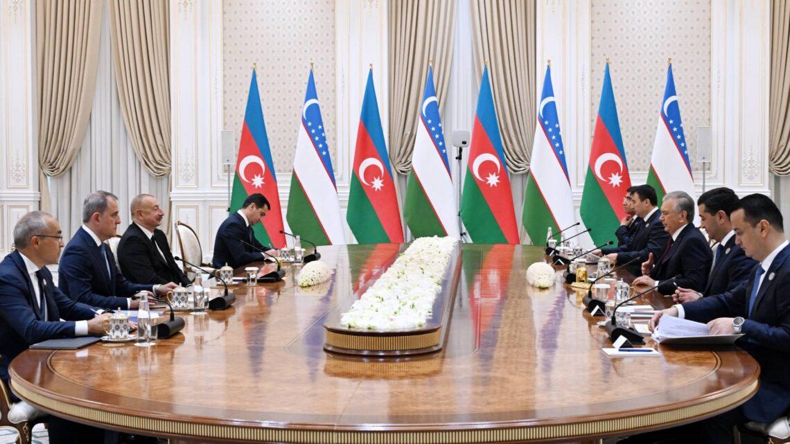Azərbaycan və Özbəkistan prezidentlərinin məhdud tərkibdə görüşü olub