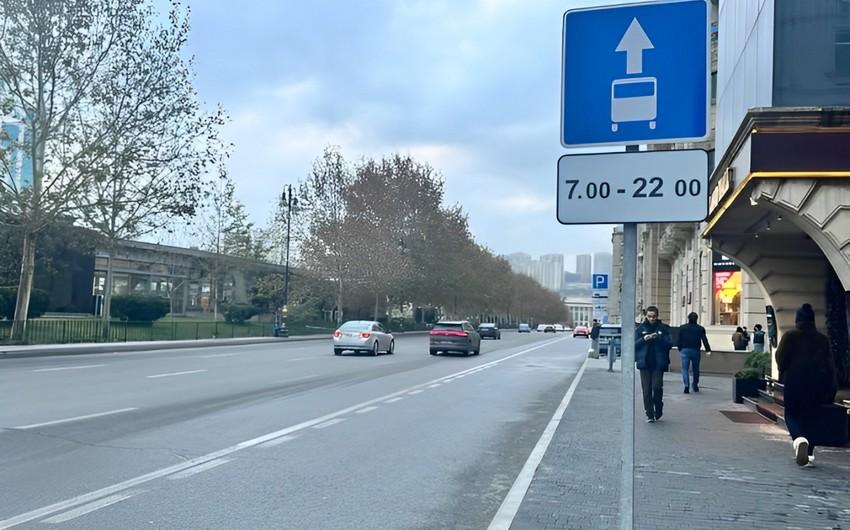 Avtobus zolağının qüvvədə olma vaxtını bildirən yol nişanlarının quraşdırılması başlayıb