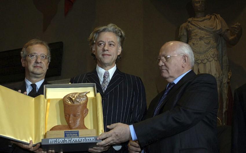 Azərbaycan ictimaiyyəti Qorbaçovun Nobel Mükafatından məhrum olunmasını istəyir – AÇIQ MƏKTUB