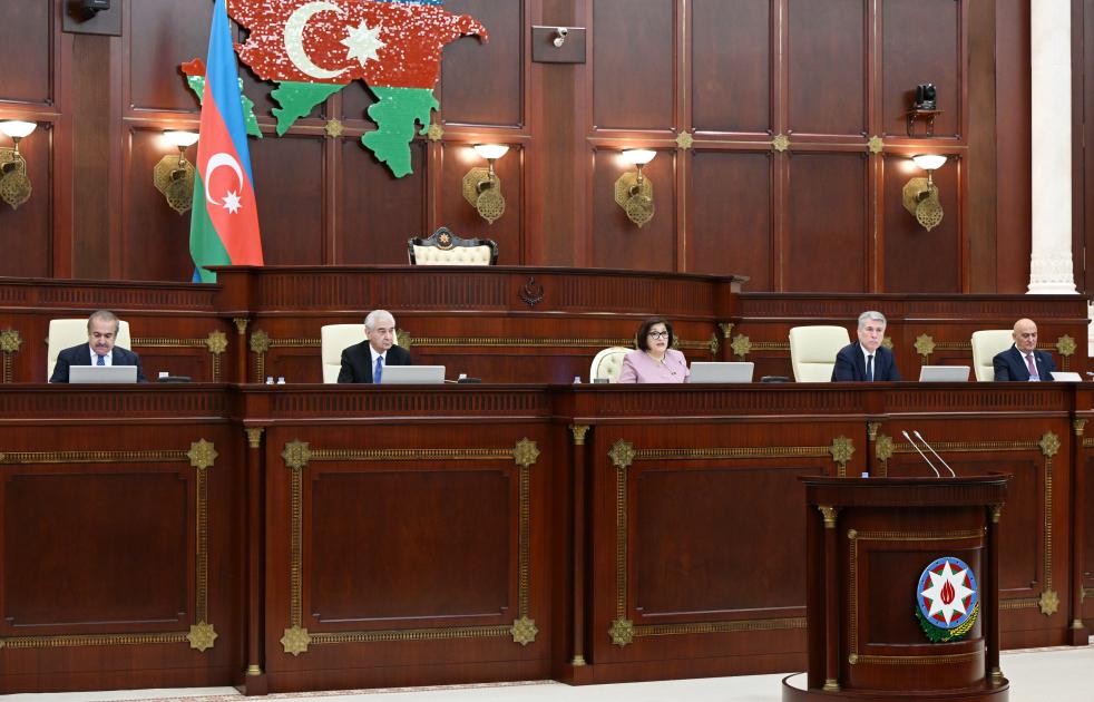 Milli Məclisin plenar iclasında 15 məsələ müzakirə olunub 