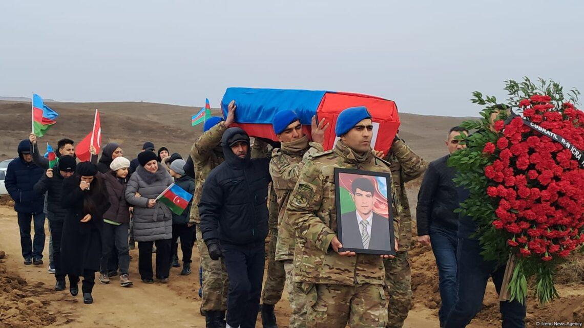 Cəbrayılda Birinci Qarabağ müharibəsinin şəhidi Müşfiq Quliyevin nəşinin qalıqları dəfn edilib (FOTO)