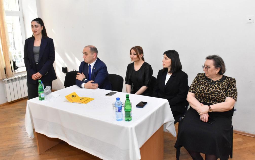 Paytaxt məktəbində Autizm Maarifləndirmə Günü münasibətilə görüş keçirilib
