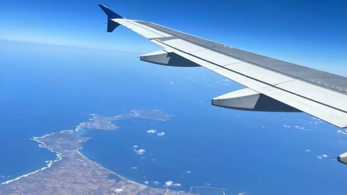 Hava gəmiləri sərnişinlərinin məlumatlarının digər dövlət orqanları ilə mübadiləsi qaydaları təsdiqləndi