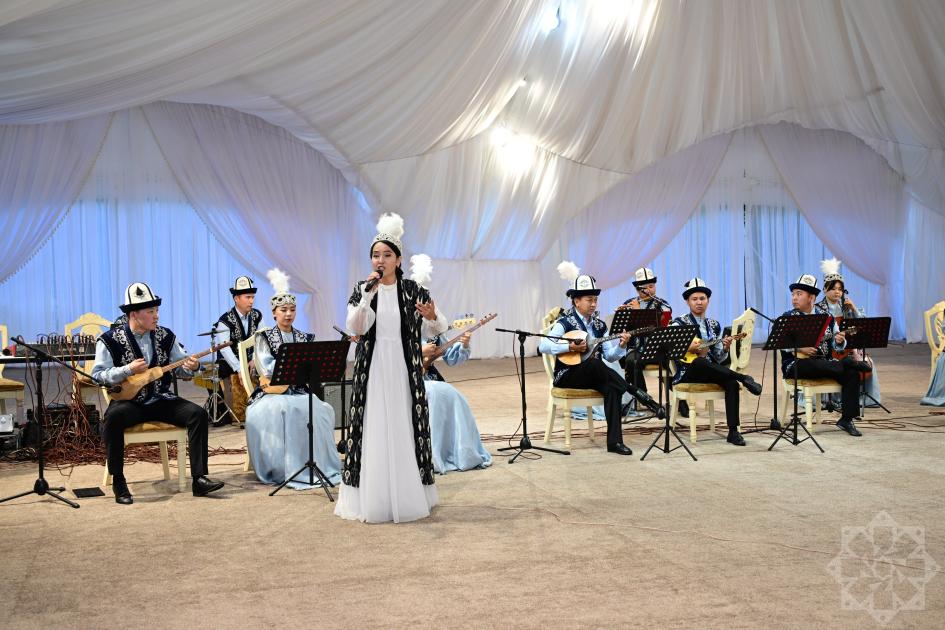 Dostluq ab-havası: Qırğızıstanda azərbaycanlı jurnalistlər üçün konsert təşkil olunub