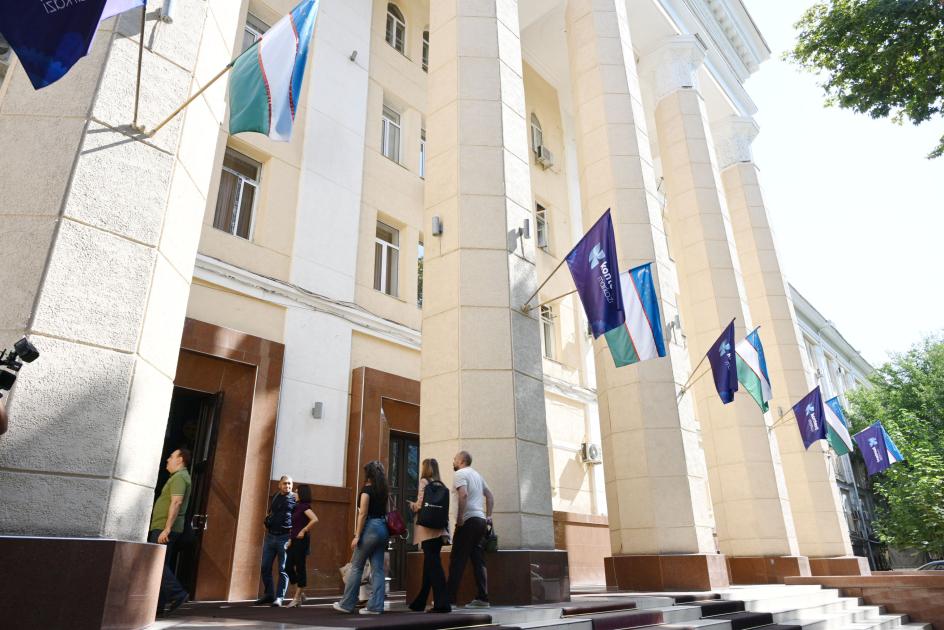 Azərbaycan jurnalistləri Özbəkistanın media mühiti ilə tanış olublar 