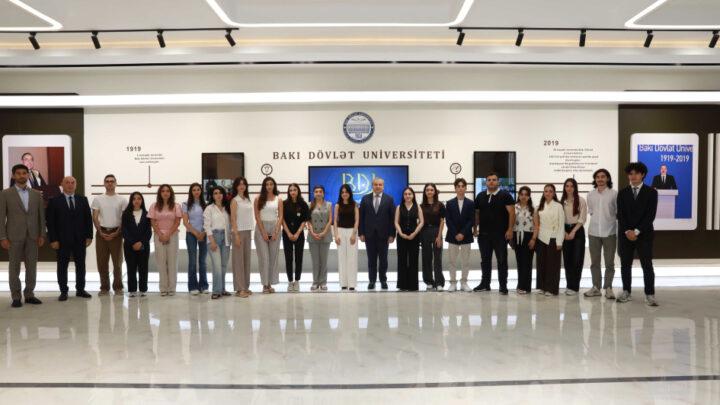 Xaricdə təhsil üzrə Dövlət Proqramının qalibi olan BDU məzunlarının bir qrupu ilə görüş