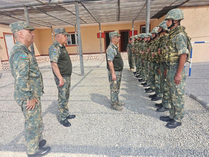 Müdafiə Nazirliyinin rəhbərliyi Əlahiddə Ümumqoşun Ordunun hərbi hissələrində olub