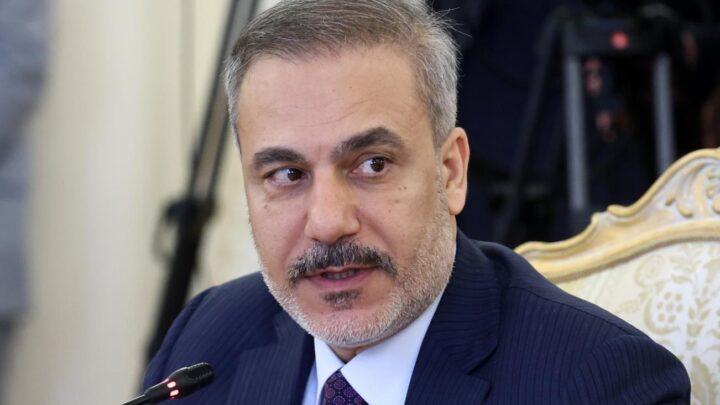 Hakan Fidan Əraqçi ilə telefon danışığında Hörmüz boğazının açılmasını müzakirə edib