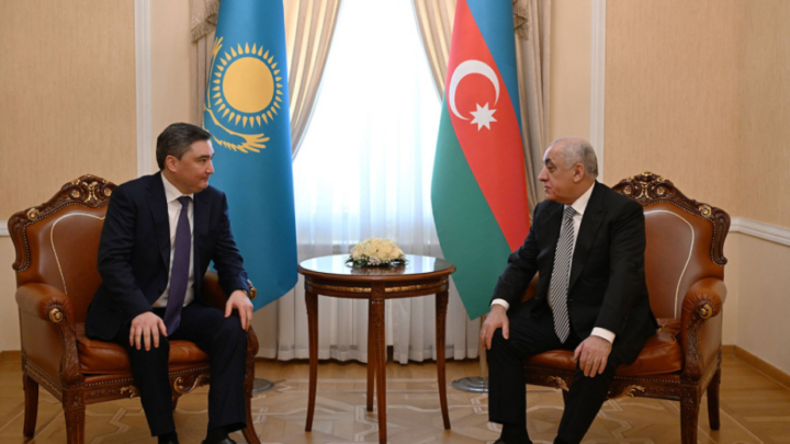 Əli Əsədov Oljas Bektenovu Qazaxıstanın Baş naziri vəzifəsinə yenidən təyin olunması münasibətilə təbrik edib