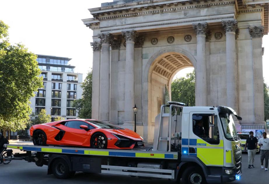 Londonda 8 milyon funt sterlinqdən çox dəyəri olan avtomobillər müsadirə edilib