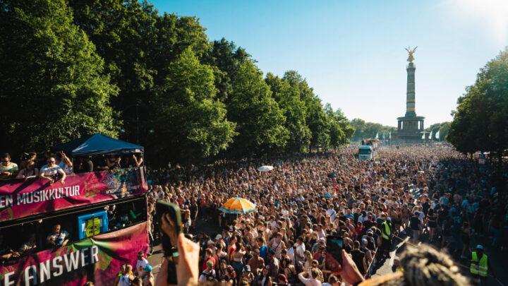 Berlində “Rave The Planet” texnoparadında on minlərlə insan iştirak edib
