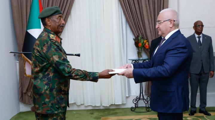 Azərbaycan səfiri etimadnaməsini Sudanın Suveren Keçid Şurasının Sədrinə təqdim edib