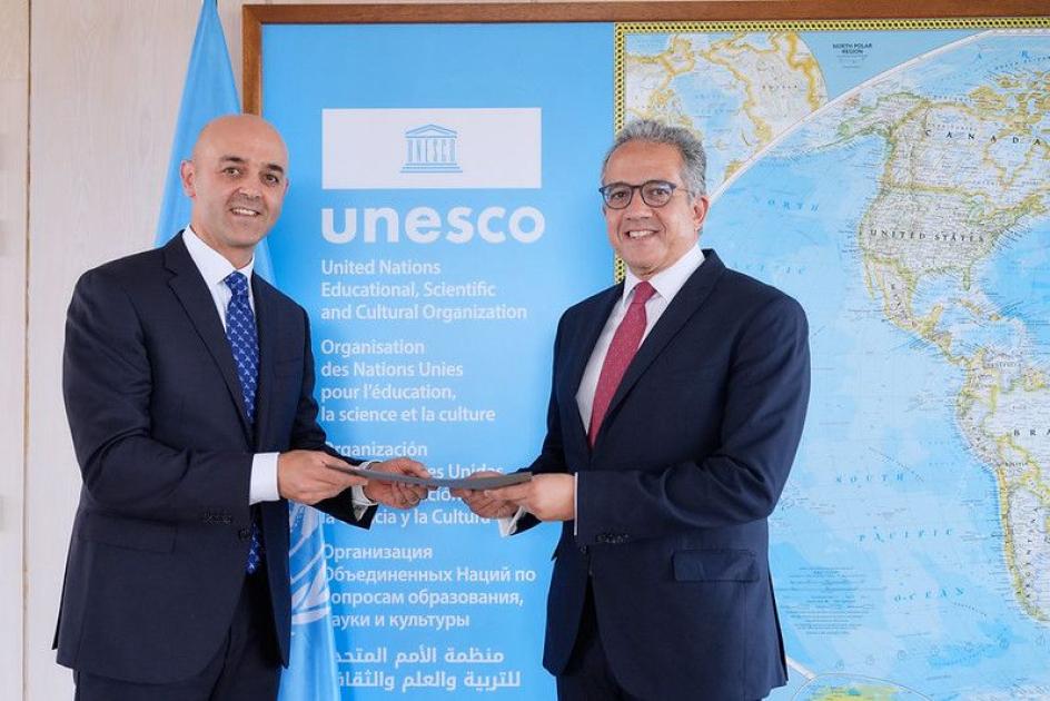 Azərbaycanın UNESCO-dakı yeni daimi nümayəndəsi etimadnaməsini Baş direktora təqdim edib