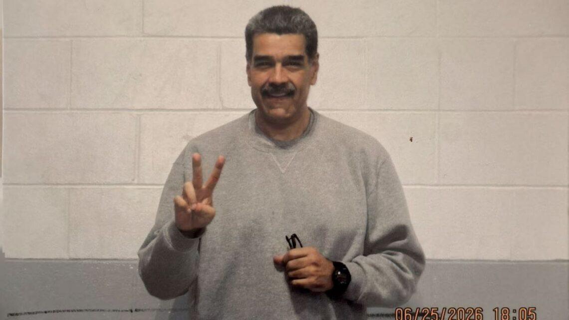 Venesuelanın keçmiş prezidenti Nikolas Maduro həbsxanadan ilk fotolarını yayımlayıb