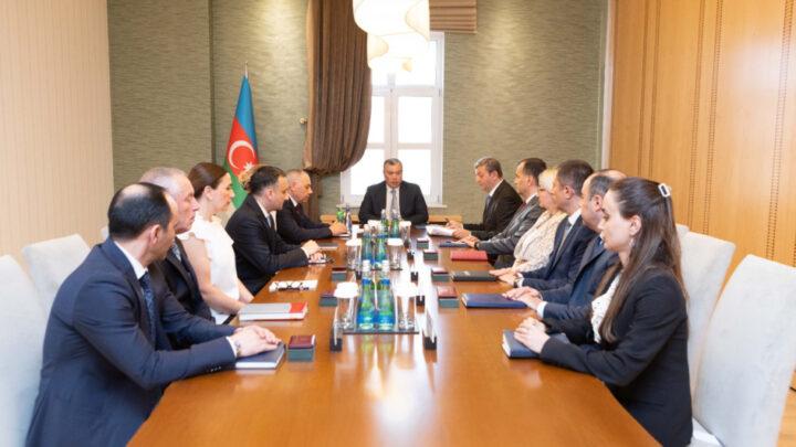 Maliyyə Nazirliyinin əməkdaşlarına dövlət təltifləri təqdim edilib