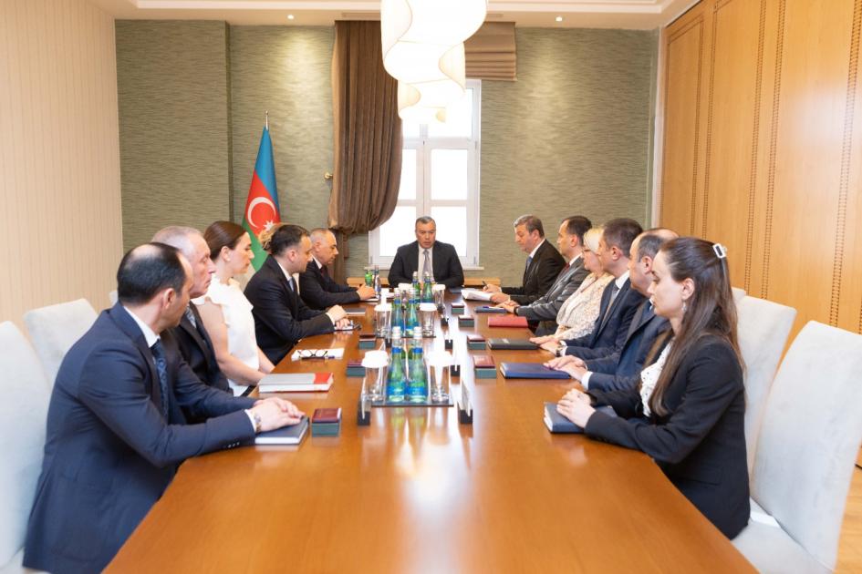 Maliyyə Nazirliyinin əməkdaşlarına dövlət təltifləri təqdim edilib