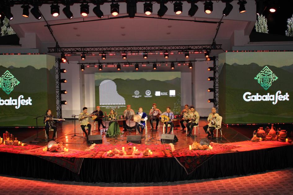 Qəbələ Beynəlxalq Musiqi Festivalında möhtəşəm muğam axşamı 