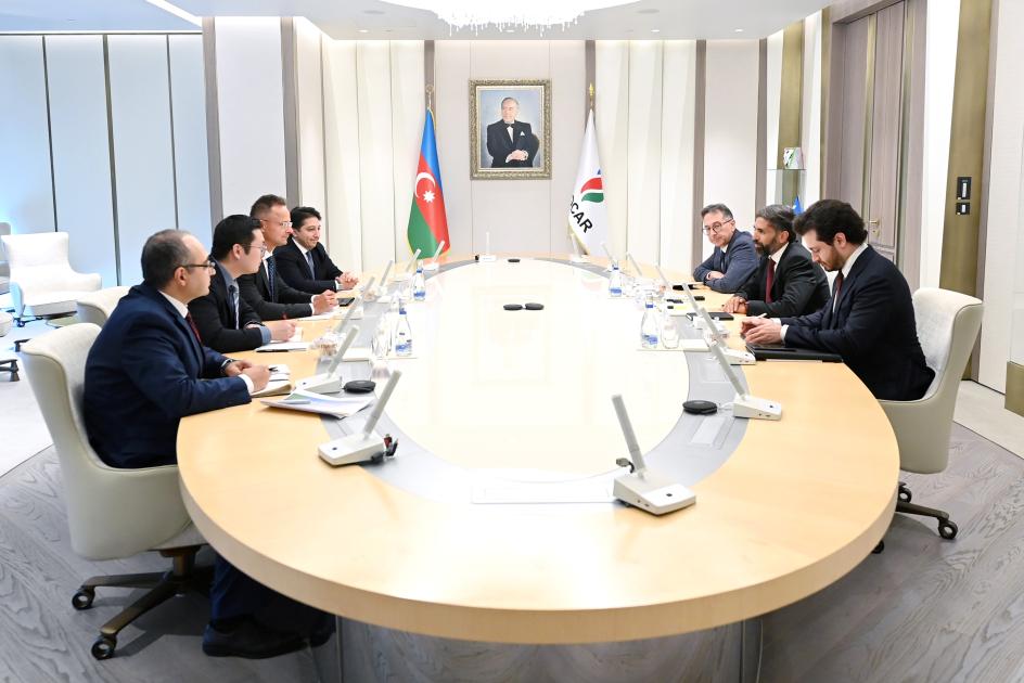 SOCAR və BYD müasir texnoloji həllərin tətbiqi sahəsində birgə əməkdaşlığı nəzərdən keçirib