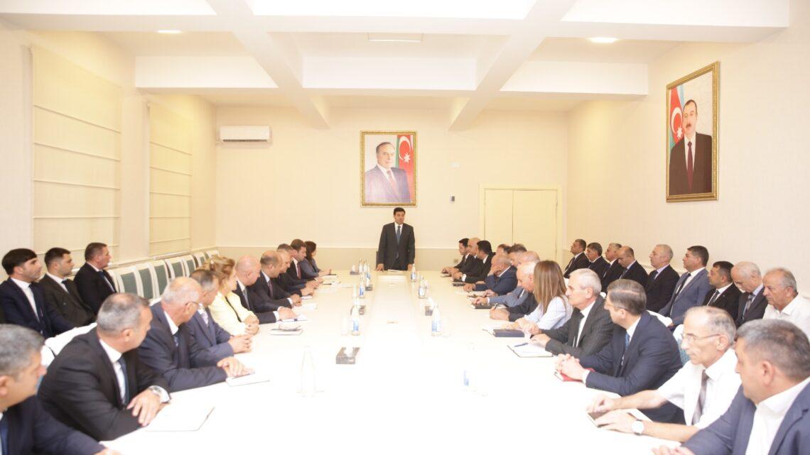 Xaçmaz Rayon İcra Hakimiyyətində vətəndaş müraciətlərinin həlli ilə bağlı iclas keçirilib