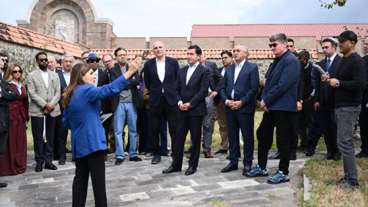 Diplomatlar Ağdərə rayonunda yerləşən Gəncəsər monastırını ziyarət ediblər 