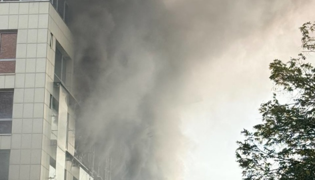 Rusiya ordusunun Dneprdəki biznes mərkəzinə hücumu zamanı 3 nəfər ölüb 