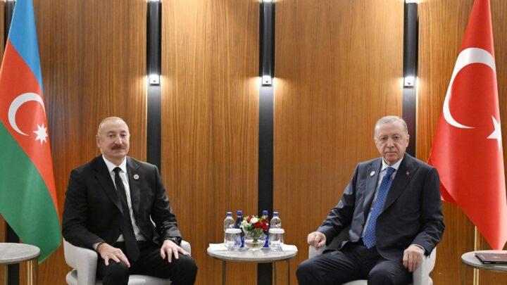 Prezident İlham Əliyevin Bişkekdə Türkiyə Prezidenti Rəcəb Tayyib Ərdoğanla görüşü olub