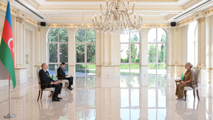 Prezident İlham Əliyev İsveçin Azərbaycanda yeni təyin olunmuş səfirini qəbul edib